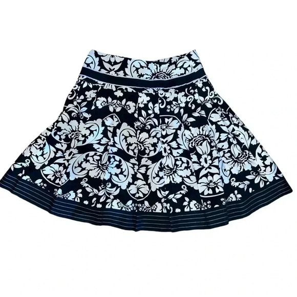 Larry Levine Black and White Flowered Floral Midi Skirt with a Bow Sz 14 - Picture 2 of 3